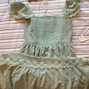 Maxi dress from Amazon worn once for maternity photos sage green size large